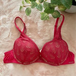 [Calvin Klein] Red Lace Bra